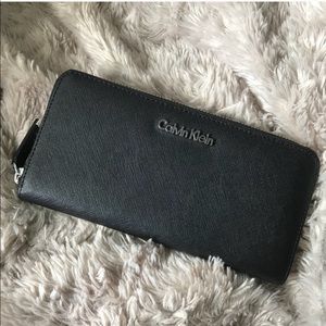 Calvin Klein wallet without straps